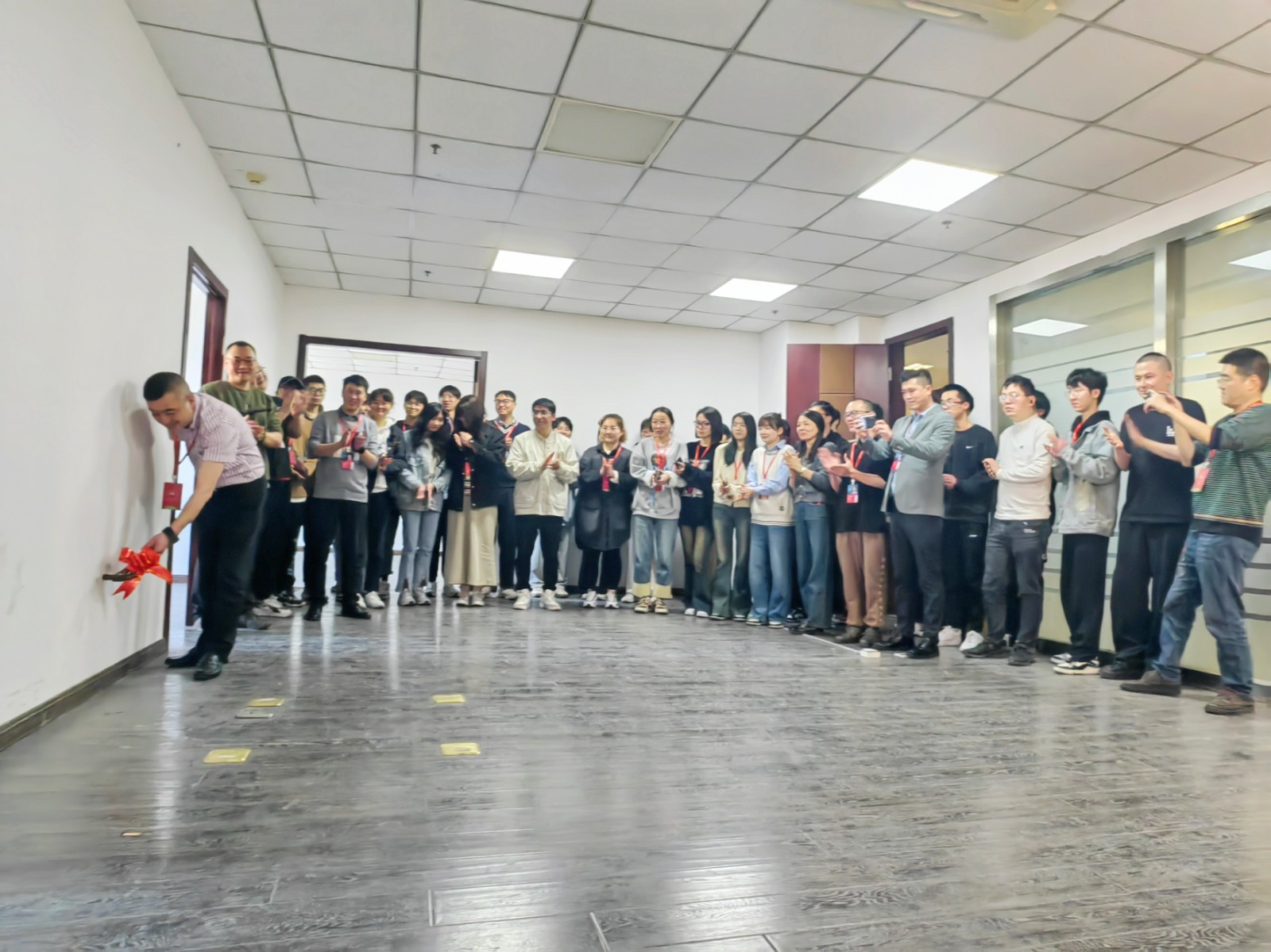 中閥傳媒三期辦公室啟動開工儀式