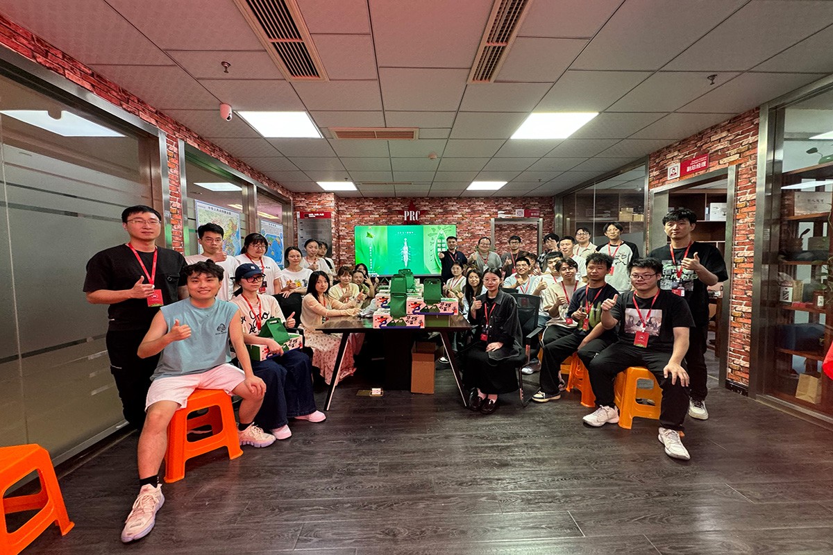 “粽香情濃·艾草傳情”中閥傳媒開展端午節(jié)主題活動